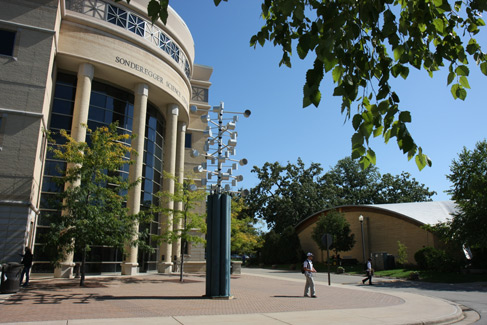 埃奇伍德学院  Edgewood College