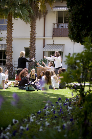 女子射手学校 Archer School for Girls